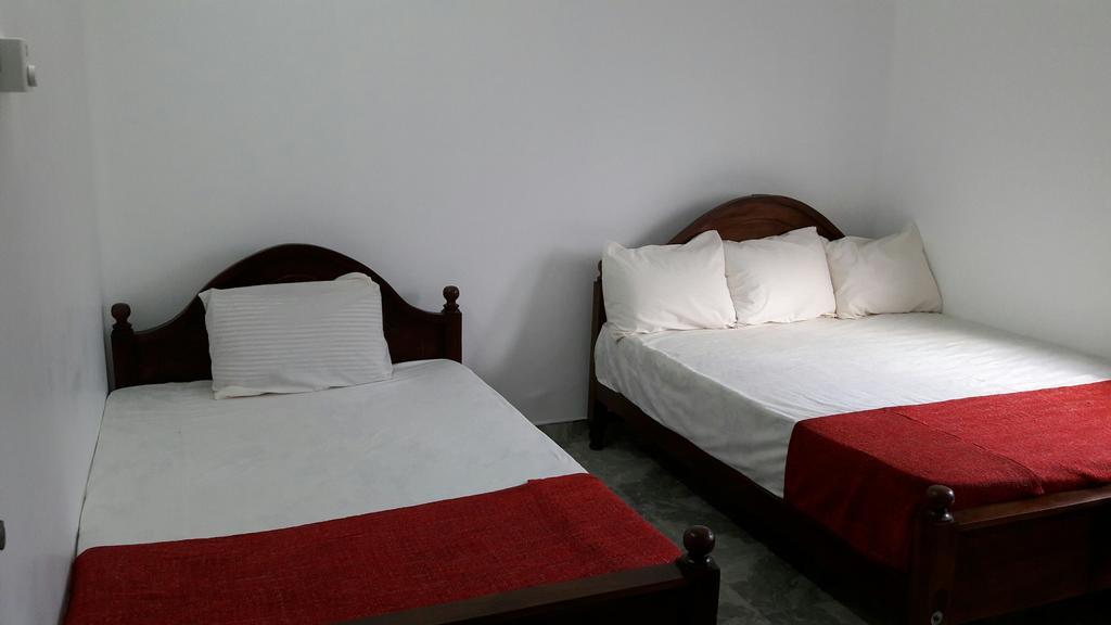 Yaarl Holiday Inn Jaffna Exterior foto